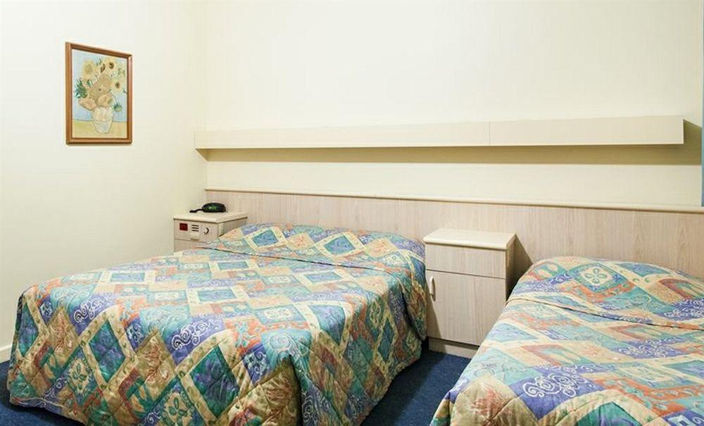 Comfort Inn Regal Park Adelaide Exteriör bild