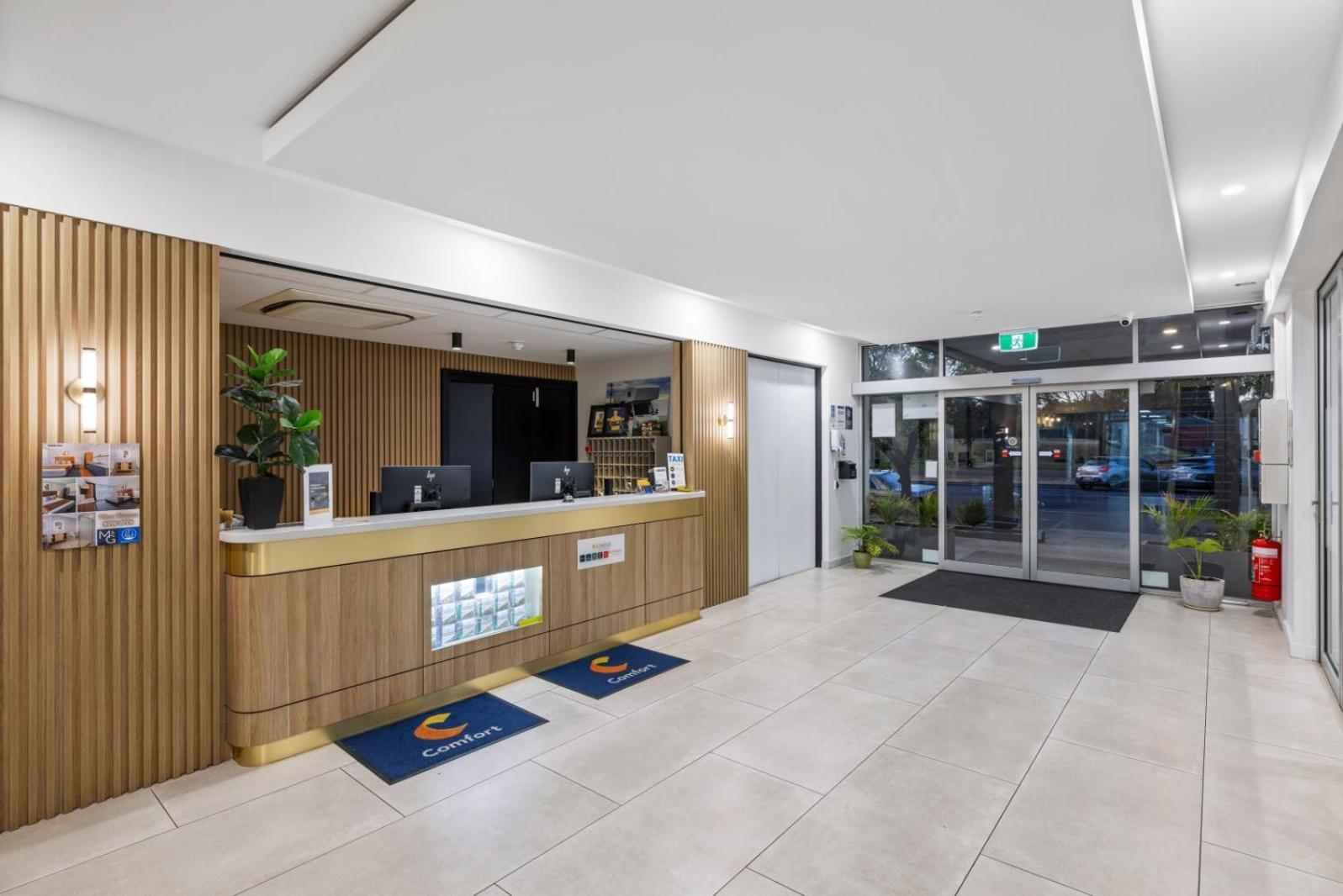 Comfort Inn Regal Park Adelaide Exteriör bild